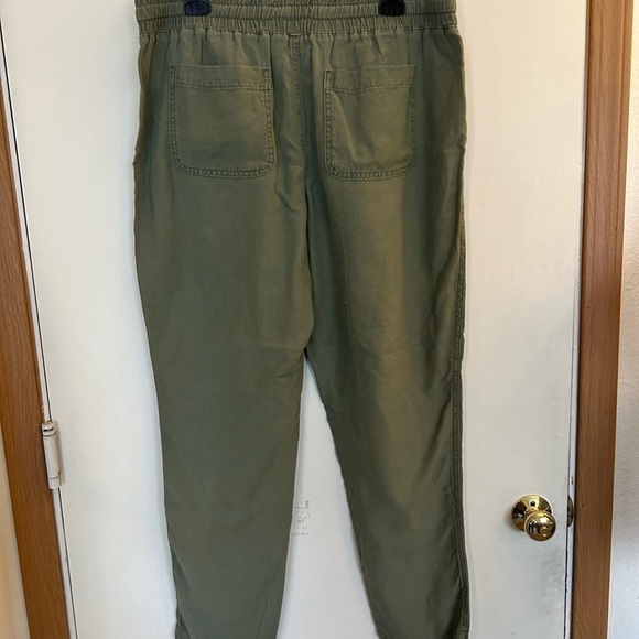 Maurices size 12 cotton/lyocell olive green, cargo pants - Picture 2 of 8